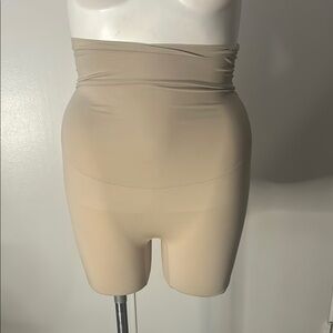 Gratlin High-Waisted Tan Women's Shaping Shorts